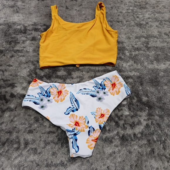 Zaful swimsuit - Picture 2 of 3